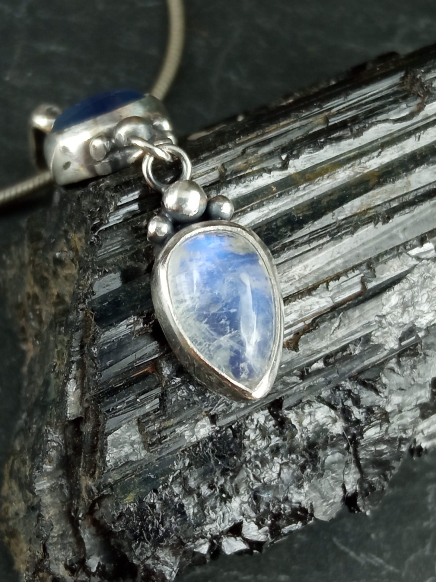 Pendentif cyanite et labradorite blanche