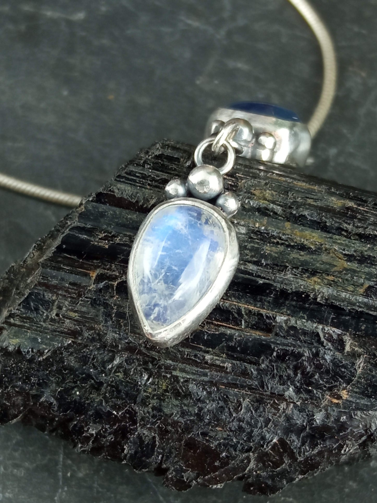 Pendentif cyanite et labradorite blanche